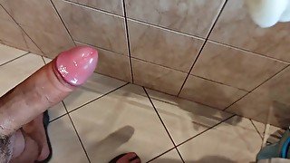 guy fucks his toy and cums hard (and loud)