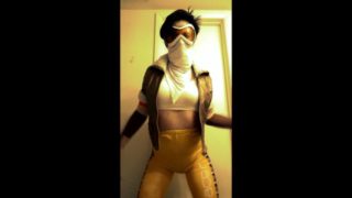 Tracer Cosplay Tease