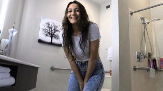 girls need to pee pissing their jeans pants