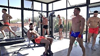 Arad Winwin & Ruslan Angelo - bareback gym gay porn