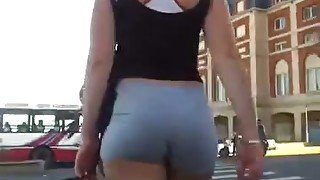 I am an ass man and this chick in dangerously short shorts is fucking hot