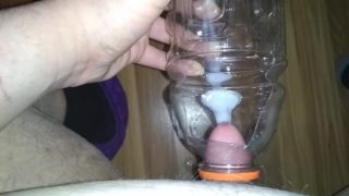 Fat boys Small penis cums using a gatorade bottle