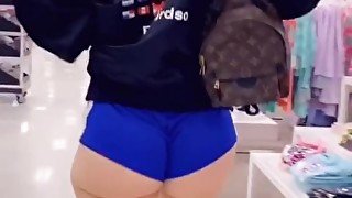 Snapchat slut Simonilicious shows big tits & ass, fucks herself in public