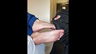 CLEAN MY SWEATY GYM FEET