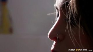 Spanish porn video featuring Riley Reid and Brandi Love