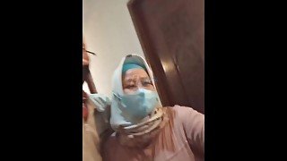 PEMBUAHAN DI AWAL RAMADHAN _ Fuckin' indonesian hijab bbw milf housewife landlord broker mediator