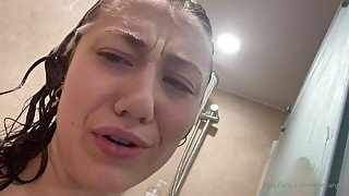 Amateur Beauty Shows Herself Showering  - Brunette