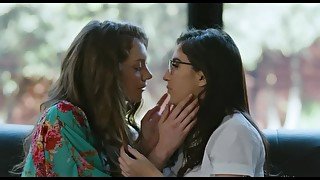 Hot lesbian kissing - Lesbian tongue kissing