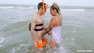 Sharkboy pounded Lola Emme on the beach