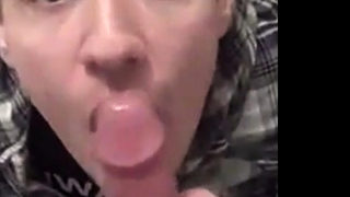 Buddy blowing me and I shoot cum on his tongue