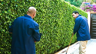 Trimming Her bush