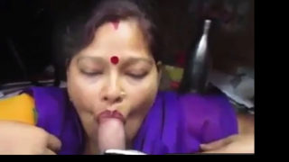 Desi aunty giving blowjob and deepthroat drank cum