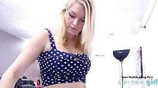 BLOND HAIR GIRL CHOOSES TO SUCKS A KNOB AT CASTING AUDITION - Blondie