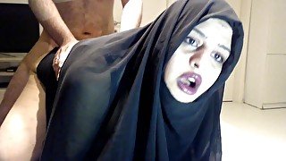 Fat muslim woman fucks at home