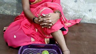 Indian poor girl selling a mango and hard fucking&nbsp;