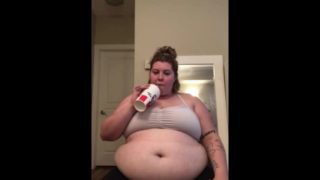 SEXY BBW EATS A LOT OF GREASY FRIED CHICKEN