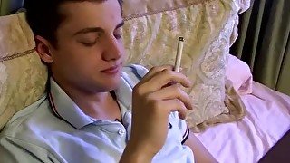 Lusty gay dude Chris Porter smokes and strokes his fat rod