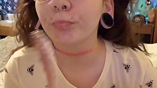 Goth teen fucks her juicy pussy with a toy!