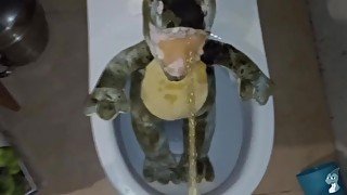 Green dinosaur Peeing#1