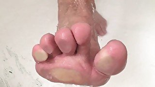 Home from work come help me shower wash my big sweaty work feet - Manlyfoot
