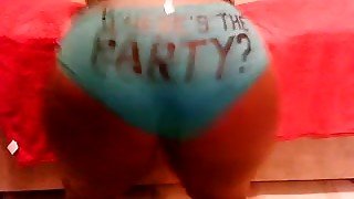 The big fat brown skin booty wants to go to the party