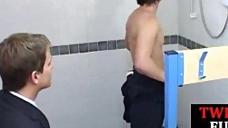 Bareback loving twink jizzed after riding uncut cock