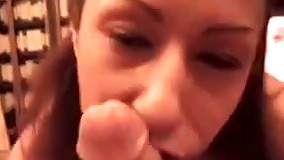 My new girlfriend shows blowjob master class