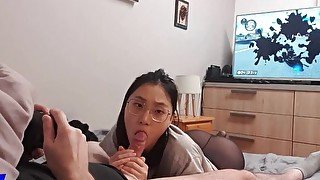 June Liu 刘玥 / SpicyGum - Chinese Teen Giving Blow Job to SexFriend While Playing Mario Kart (Asian)
