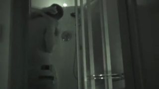 Late night sex in the bathtroom with teen couple