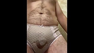 Sissy pissing in panties again !