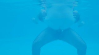 Sexy BBW wife gets creampied in pool