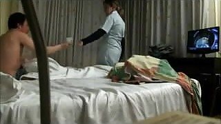 Hotel maid sucked for cash