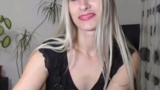 Gorgeous Blonde Mature Webcam Model Playing With Her Pussy